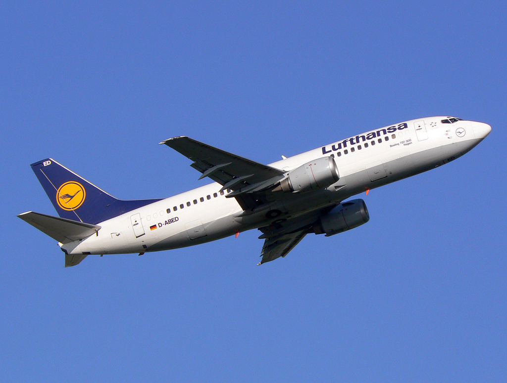 Lufthansa B737-300 D-ABED nach dem Takeoff auf 05R in DUS / EDDL / Düsseldorf am 07.10.2007