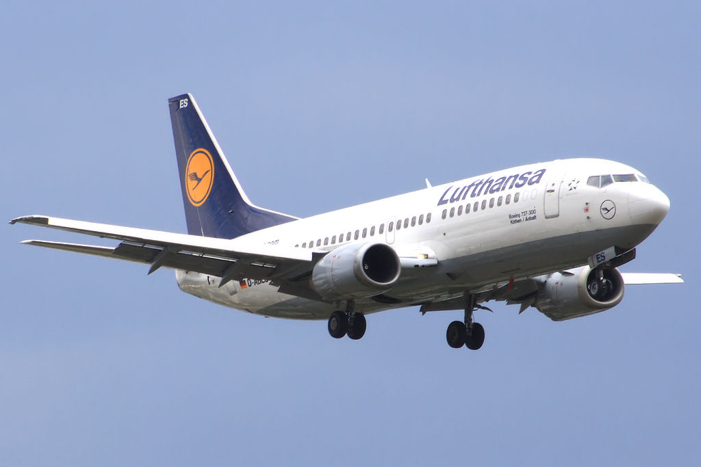 Lufthansa 
Boeing 737-330 
D-ABES 
TXL Berlin [Tegel], Germany
18.06.11