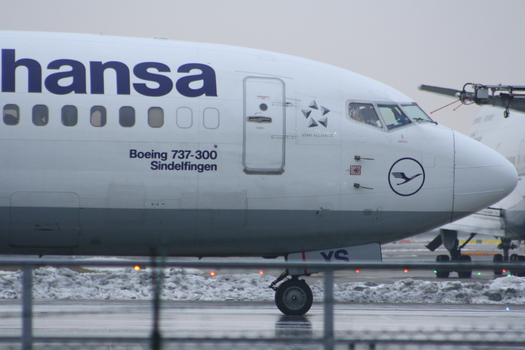 Lufthansa 
Boeing 737-330 
D-ABXS 
Frankfurt
04.01.11