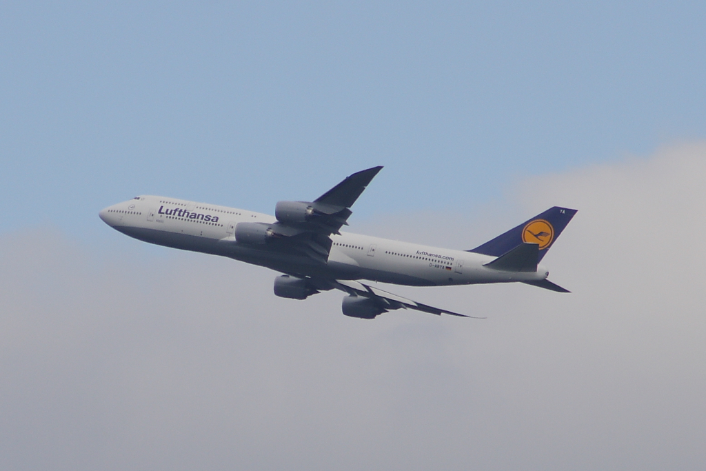 Lufthansa 
Boeing 747-830
D-ABYA
FRA Frankfurt [Rhein-Main], Germany
01.06.12
Weltweit erster Linienflug einer Boeing 747-8 mit Passagieren. Die Route dieses Fluges war FRA-IAD. 
