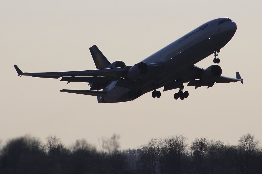 Lufthansa Cargo 
McDonnell Douglas MD-11F 
D-ALCA 
FKB Karlsruhe/Baden-Baden, Germany
07.03.11
