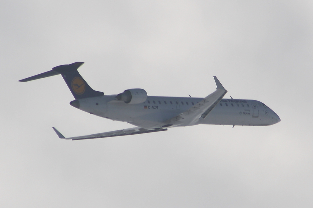 Lufthansa CityLine 
Canadair Regional Jet CRJ701ER 
D-ACPI 
Stuttgart
28.11.10