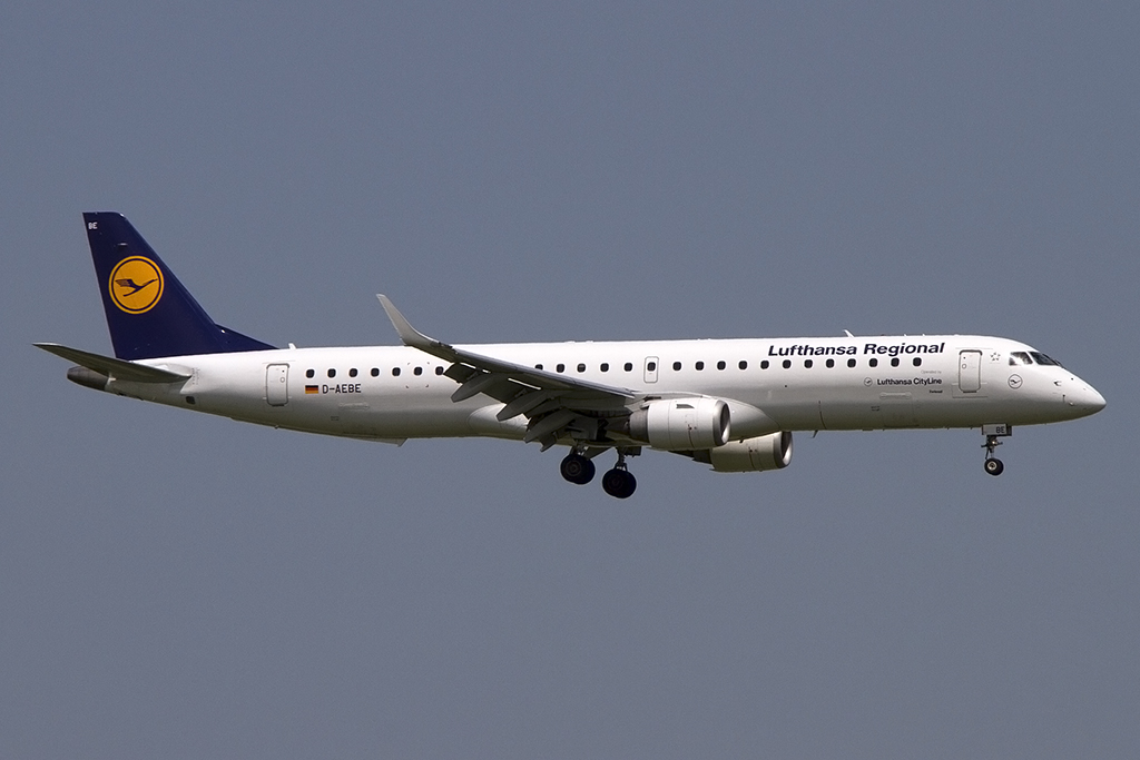 Lufthansa - CityLine, D-AEBE, Embraer, ERJ-195, 14.05.2013, TLS, Toulouse, France 



