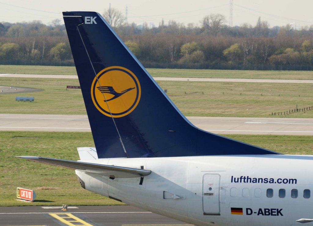 Lufthansa, D-ABEK, Boeing 737-300  ohne Namen  (Seitenleitwerk/Tail), 20.03.2011, DUS-EDDL, Dsseldorf, Germany 

