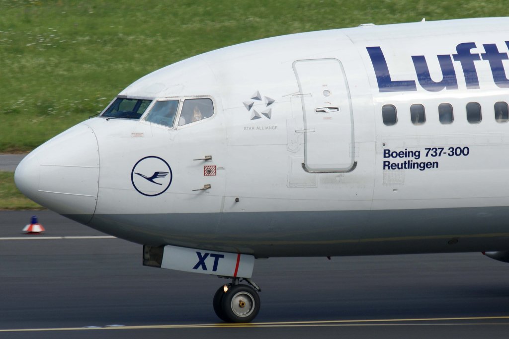 Lufthansa, D-ABXT  Reutlingen , Boeing, 737-300 (Bug/Nose), 11.08.2012, DUS-EDDL, Dsseldorf, Germany 

