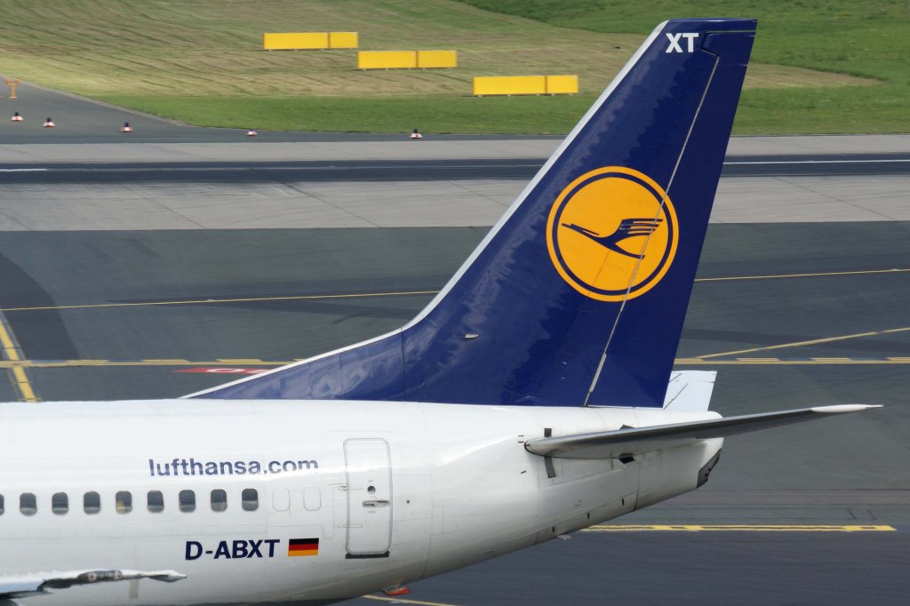 Lufthansa, D-ABXT  Reutlingen , Boeing, 737-300 (Seitenleitwerk/Tail), 11.08.2012, DUS-EDDL, Dsseldorf, Germany 

