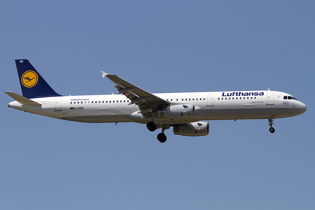 Lufthansa, D-AIDB, Airbus, A321-231, 26.05.2012, FRA, Frankfurt, Germany 

