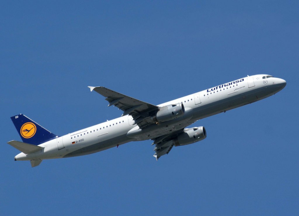 Lufthansa, D-AIDD  ohne Namen , Airbus A 321-200, 02.08.2011, FRA-EDDF, Frankfurt, Germany 


