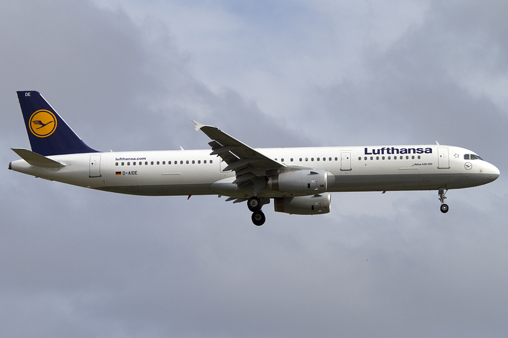 Lufthansa, D-AIDE, Airbus, A321-231, 18.06.2011, BCN, Barcelona, Spain



