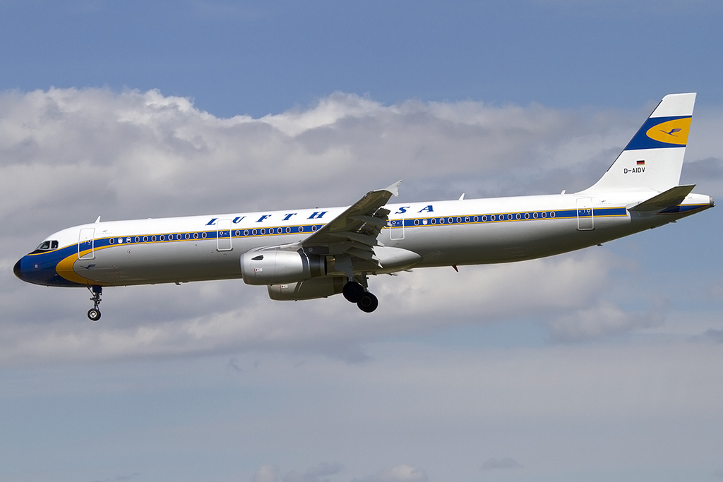 Lufthansa, D-AIDV, Airbus, A321-231, 01.05.2013, BCN, Barcelona, Spain 



