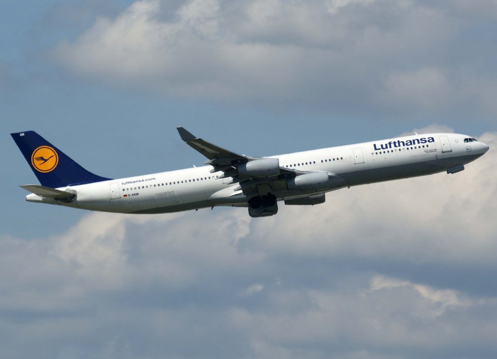 Lufthansa, D-AIGB  Recklinghausen , Airbus A 340-300, 02.08.2011, FRA-EDDF, Frankfurt, Germany 


