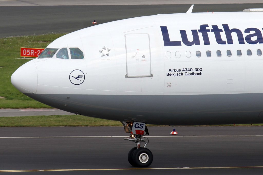 Lufthansa, D-AIGS  Bergisch Gladbach , Airbus, A 340-300 (Bug/Nose), 11.08.2012, DUS-EDDL, Dsseldorf, Germany 

