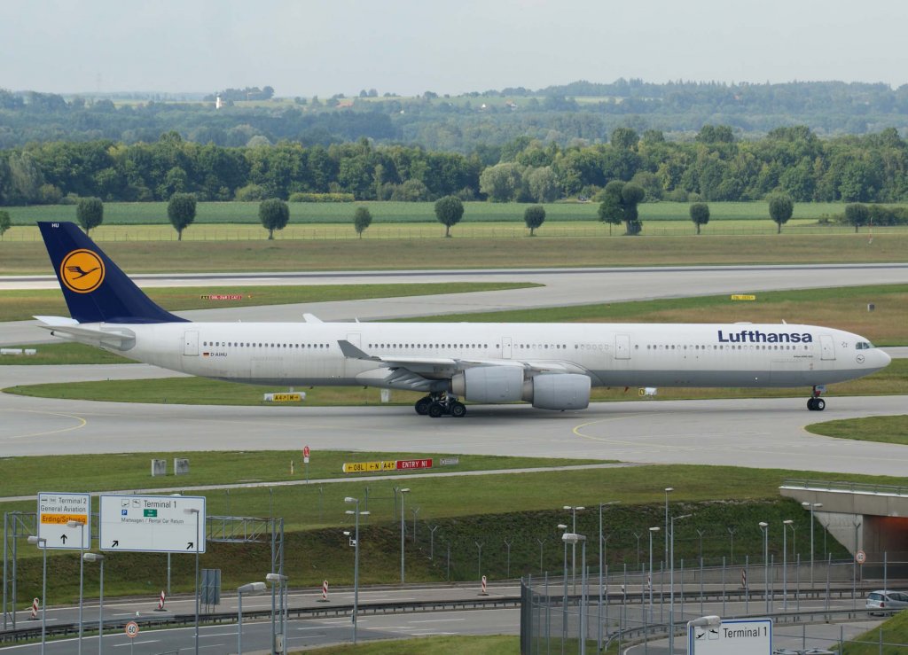 Lufthansa, D-AIHU, Airbus A 340-600 (ohne Namen), 2009.06.20, MUC, München, Germany