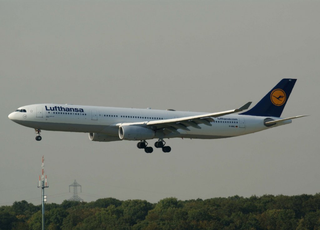 Lufthansa, D-AIKC, Airbus A 330-300  Hamm  (Sticker-lufthansa.com), 2010.09.23, DUS-EDDL, Dsseldorf, Germany 

