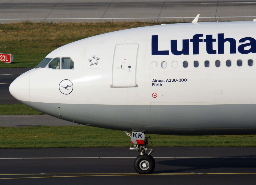 Lufthansa, D-AIKK, Airbus A 330-300  Frth  (Bug/Nose), 2010.11.21, DUS-EDDL, Dsseldorf, Germany 

