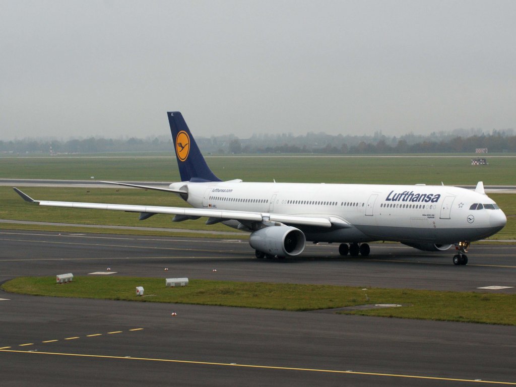 Lufthansa, D-AIKL  Ingolstadt , Airbus A 330-300, 13.11.2011, DUS-EDDL, Dsseldorf, Germany 