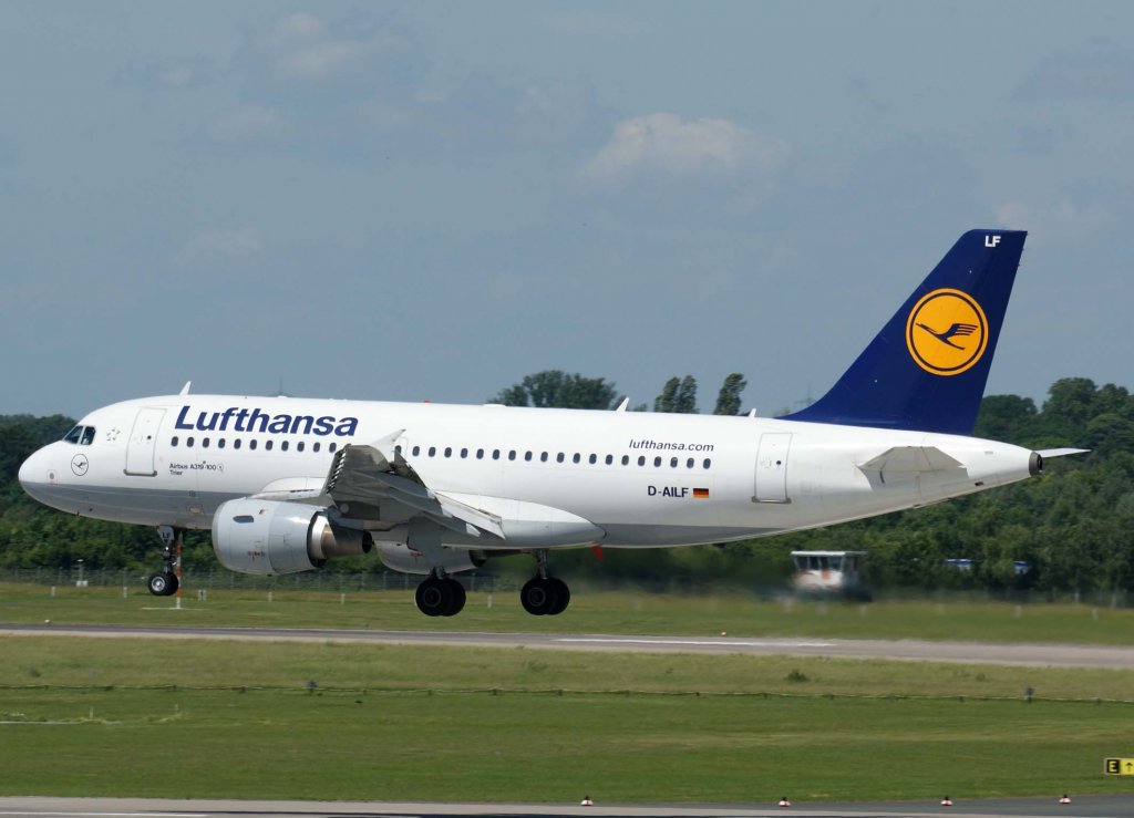 Lufthansa, D-AILF, Airbus A 319-100  Trier  (Sticker-lufthansa.com), 2010.06.11, DUS-EDDL, Dsseldorf, Germany 

