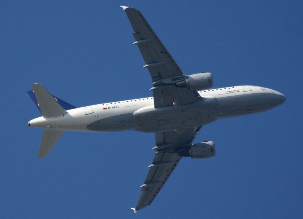 Lufthansa, D-AILN, Airbus A 319-100  Idar-Oberstein  (Sticker-lufthansa.com), 2010.10.13, FRA-EDDF, Frankfurt, Germany
