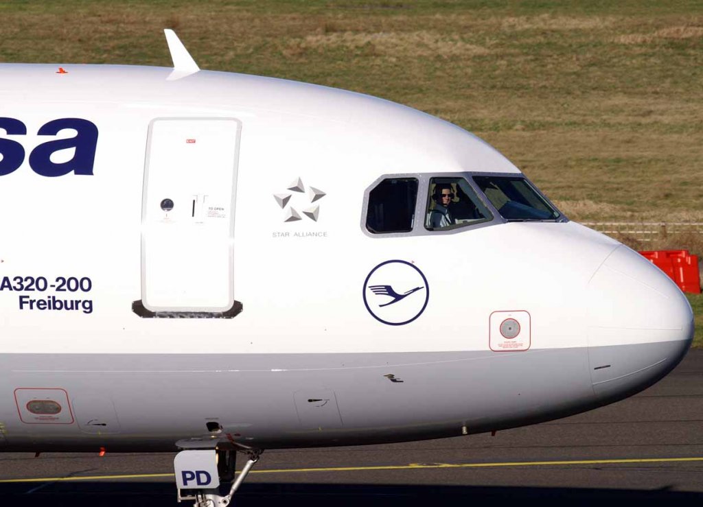 Lufthansa, D-AIPD, Airbus A 320-200 (Freiburg), 2008.02.09, DUS, Dsseldorf, Germany