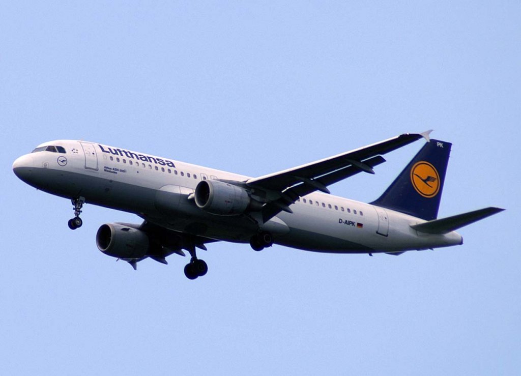 Lufthansa, D-AIPK, Airbus A 320-200 (Wiesbaden), 2007.08.03, DUS, Dsseldorf, Germany