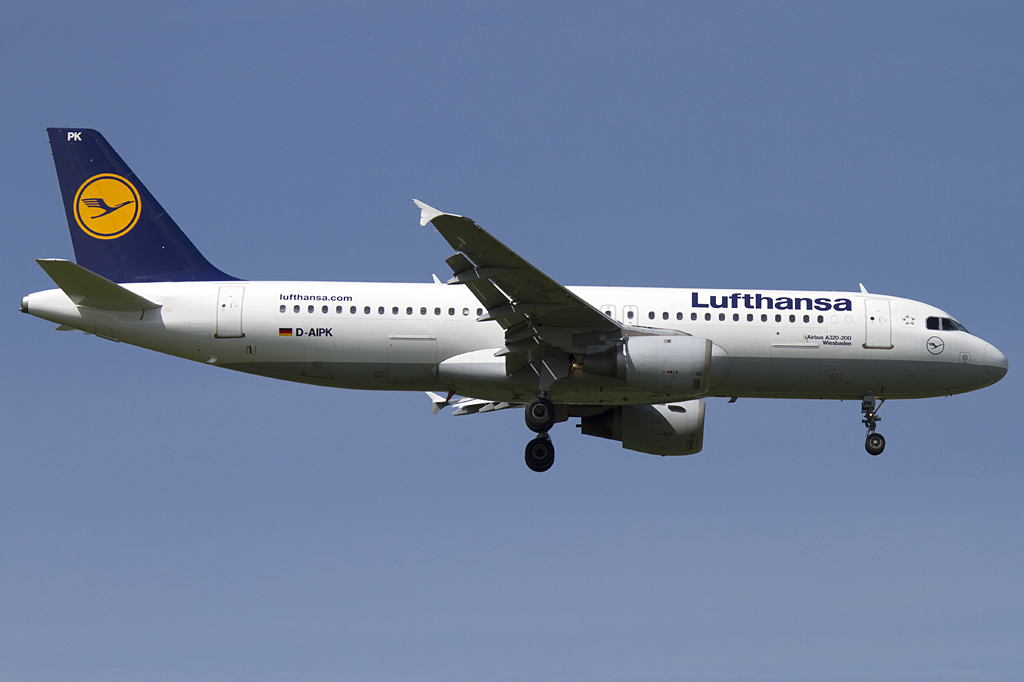 Lufthansa, D-AIPK, Airbus, A320-211, 29.04.2011, MUC, Muenchen, Germany



