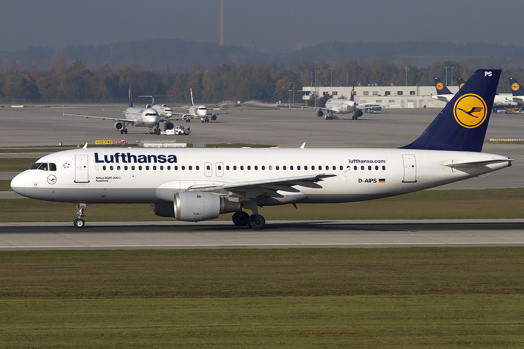 Lufthansa, D-AIPS, Airbus, A320-211, 25.10.2012, MUC, Mnchen, Germany 




