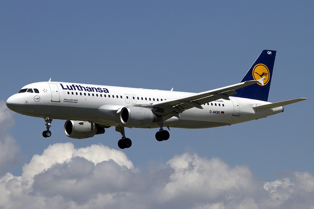 Lufthansa, D-AIQR, Airbus, A320-211, 01.05.2013, BCN, Barcelona, Spain 



