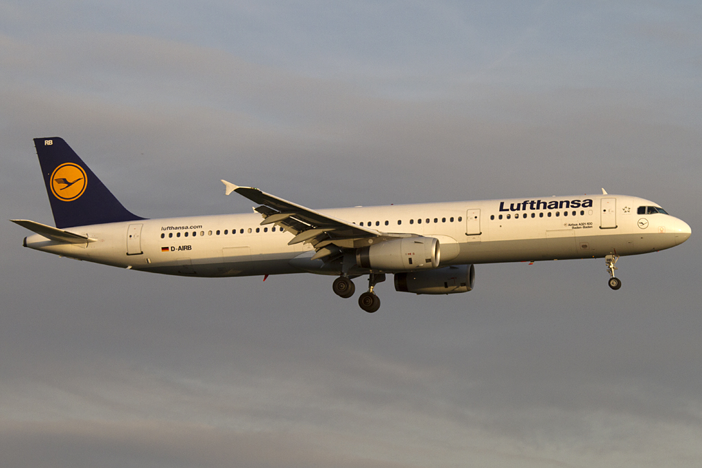 Lufthansa, D-AIRB, Airbus, A321-131, 06.04.2011, DUS, Dsseldorf, Germany



