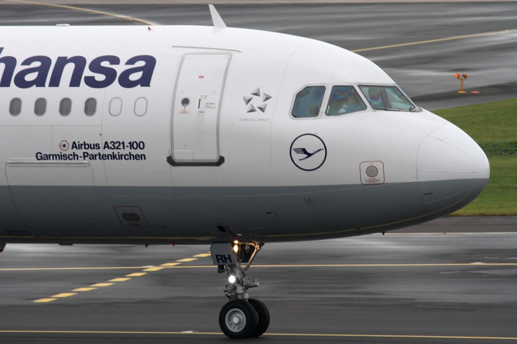 Lufthansa, D-AIRH  Garmisch-Partenkirchen , Airbus, A 321-200 (Bug/Nose), 10.11.2012, DUS-EDDL, Dsseldorf, Germany 
