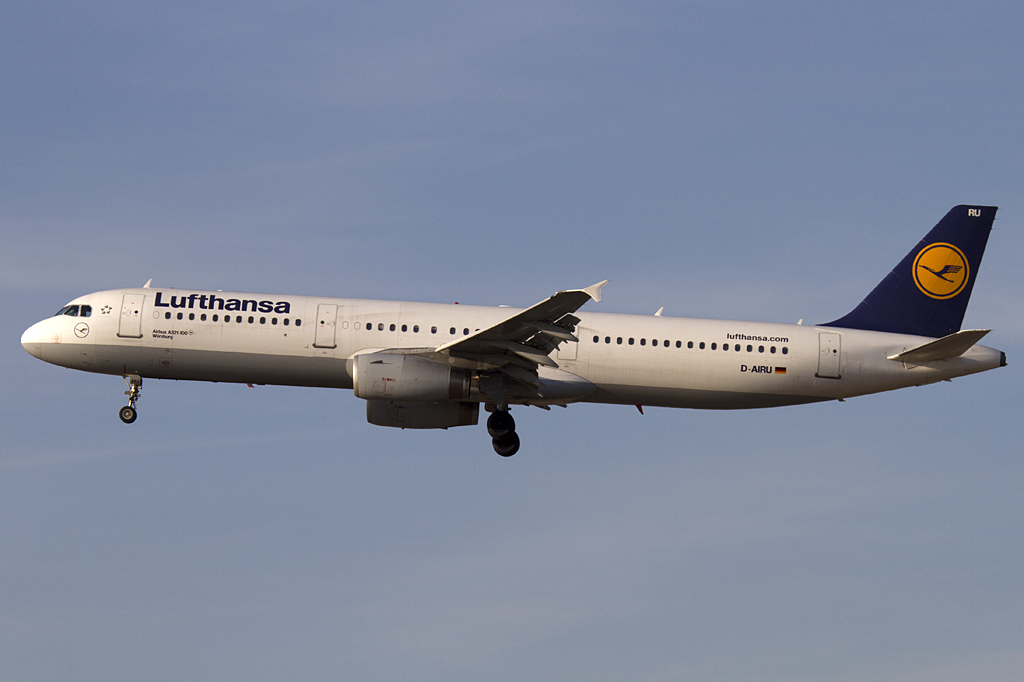 Lufthansa, D-AIRU, Airbus, A321-131, 09.02.2011, FRA, Frankfurt, Germany 





