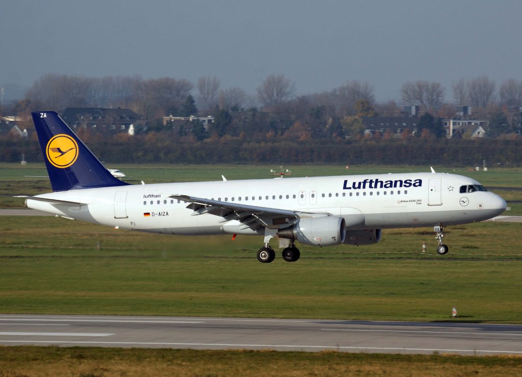 Lufthansa, D-AIZA, Airbus A 320-200  Trier  (Sticker-lufthansa.com), 2010.11.21, DUS-EDDL, Düsseldorf, Germany 

