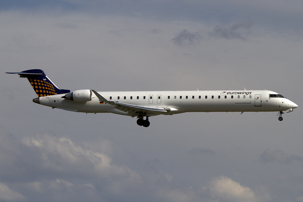 Lufthansa - Eurowings, D-ACNP, Bombardier, CRJ-900, 07.07.2011, DUS, Duesseldorf, Germany 




