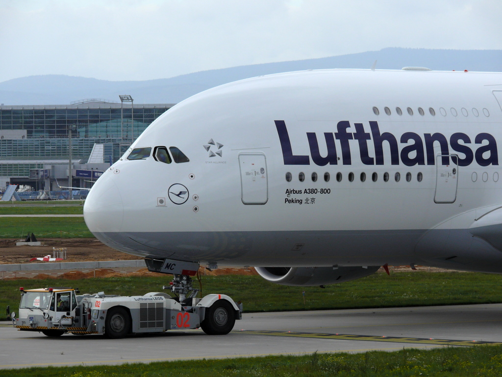 Lufthansa  Peking ; D-AIMC. Airbus A380-841. Flughafen Frankfurt/Main. 25.09.2010.