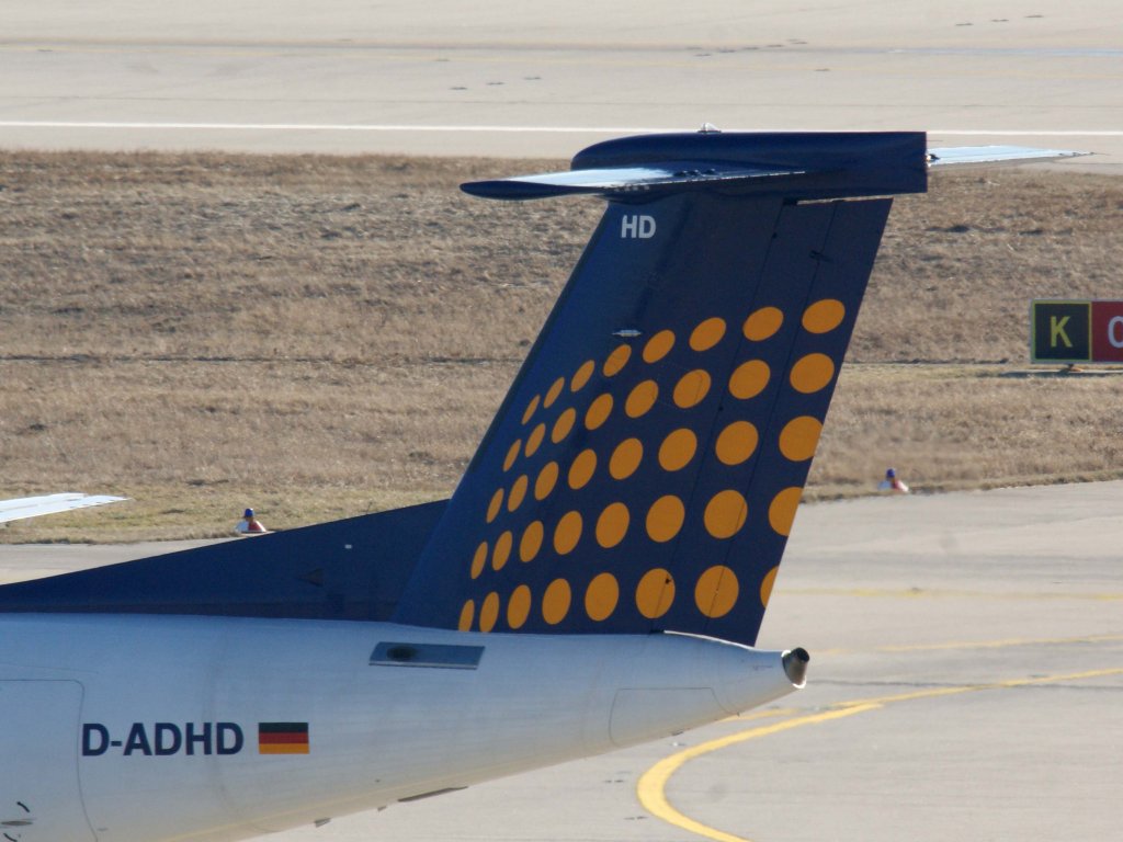 Lufthansa Regional (Augsburg Airways), D-ADHD, Bombardier, DHC 8Q-400 Seitenleitwerk/Tail), 16.01.2012, STR-EDDS, Stuttgart, Germany