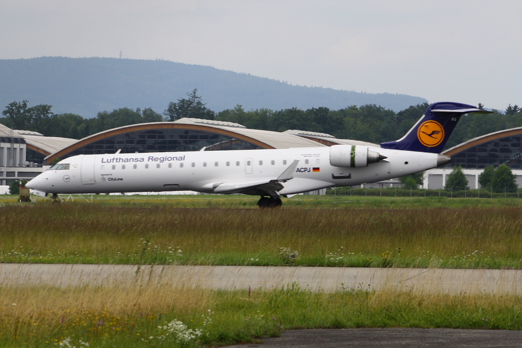 Lufthansa Regional (CityLine) 
Canadair Regional Jet CRJ701ER 
D-ACPJ 
Friedrichshafen (FDH)
06.08.10 
