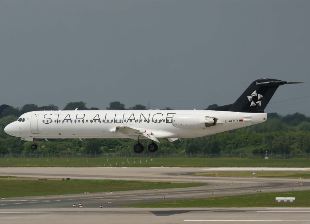 Lufthansa Regional (Contact Air), D-AFKB, Fokker 100 (Star Alliance-Lackierung), 2010.05.24, DUS-EDDL, Dsseldorf, Germany 

