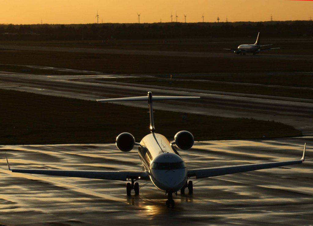 Lufthansa Regional (Eurowings), D-ACSB, Bombardier CRJ-700 ER, 2009.11.14, DUS, Dsseldorf, Germany