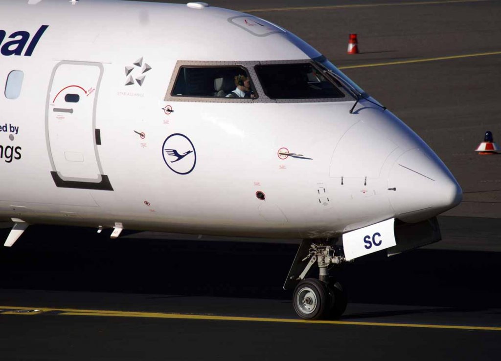 Lufthansa Regional (Eurowings), D-ACSC, Bombardier CRJ-700 ER, 2008.02.09, DUS, Dsseldorf, Germany