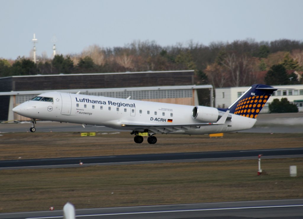 Lufthansa Regional(Eurowings) Canadair Regjet CRJ200LR
D-ACRH  Herzogenaurach  beim Start in Berlin-Tegel am 27.02.2010