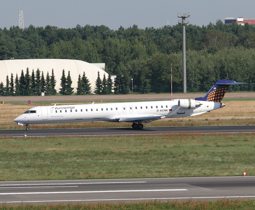 Lufthansa Regional(Eurowings) CRJ900 D-ACNK nach der Landung in Berlin-Tegel am 21.08.2010