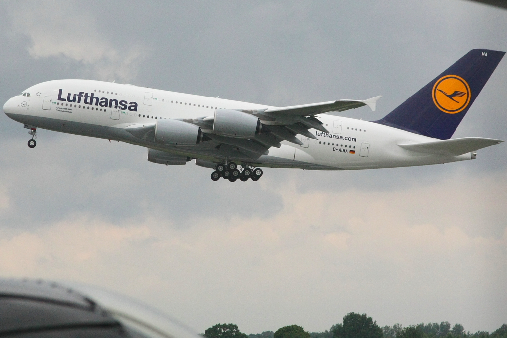 Lufthansa
Airbus A380-841
D-AIMA
Karlsruhe/Baden-Baden
31.05.10