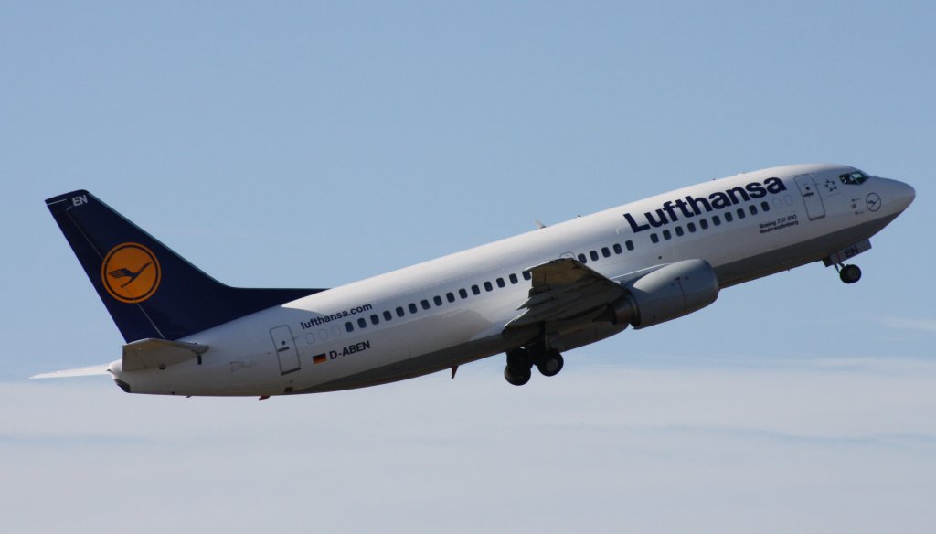 Lufthansa,D-ABEN,(c/n 26428),Boeing 737-330,15.02.2012,HAM-EDDH,Hamburg,Germany