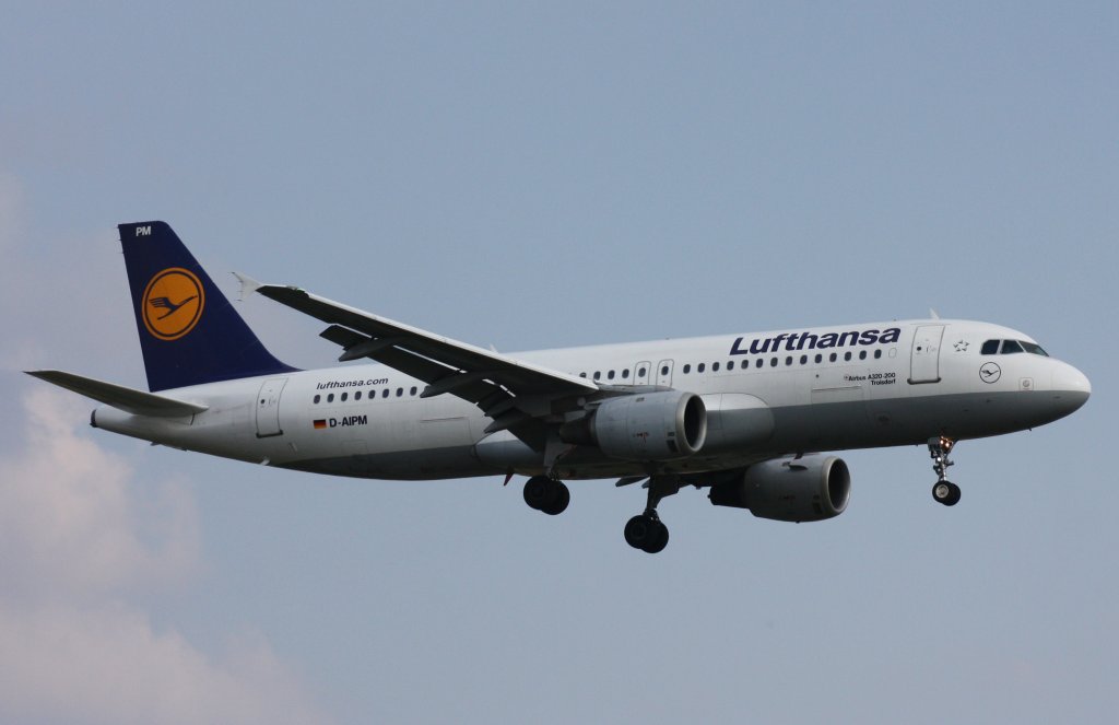 Lufthansa,D-AIPM,(c/n 104),Airbus A320-211,20.04.2012,HAM-EDDH,Hamburg,Germany