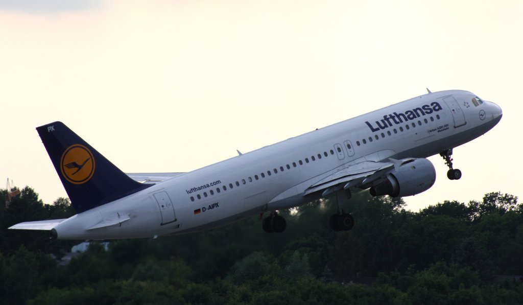 Lufthansa,D-AIPX,(c/n147),Airbus A320-211,03.07.2012,HAM-EDDH,Hamburg,Germany