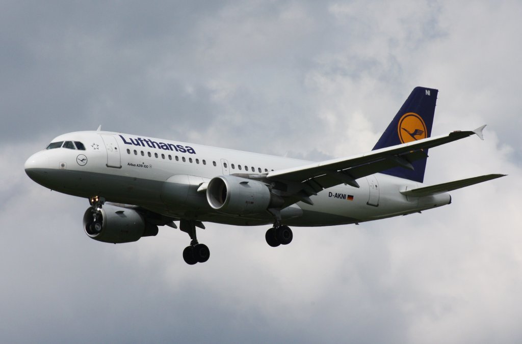 Lufthansa,D-AKNI,(c/n1016),Airbus A319-112,22.07.2012,HAM-EDDH,Hamburg,Germany