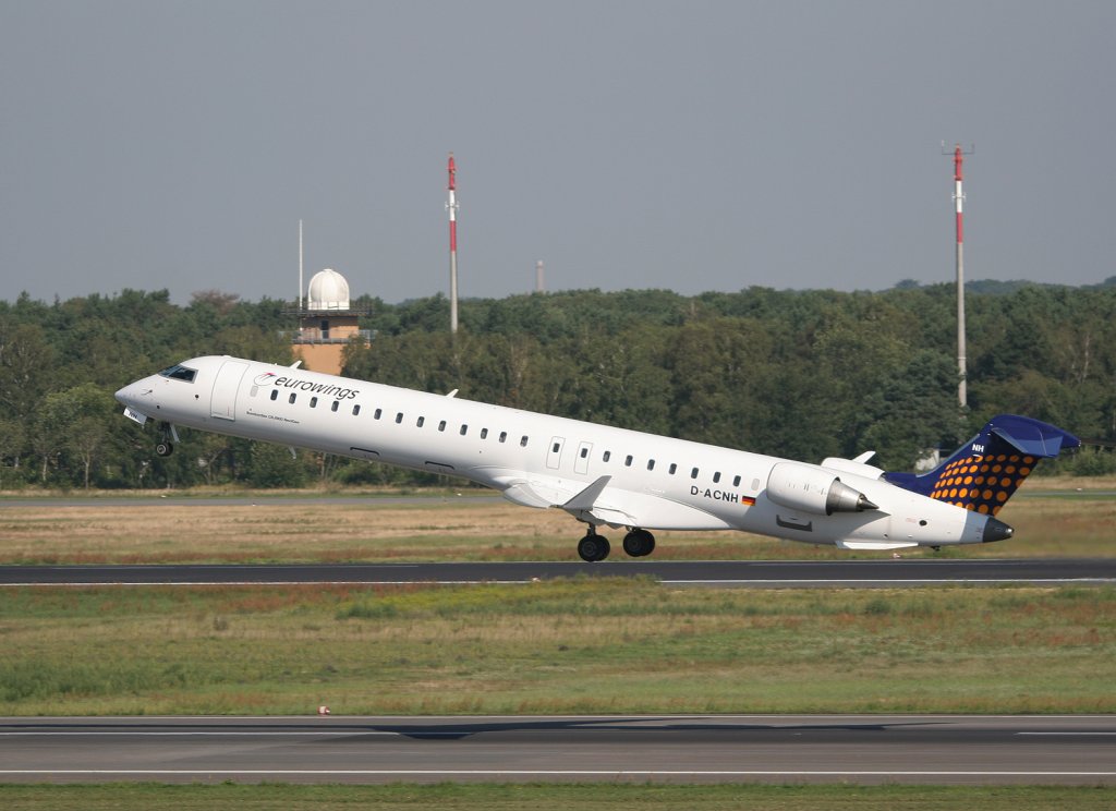 Lufthansas Regional (Eurowings) Canadair Regjet CRJ900LR D-ACNH beim Start in Berlin-Tegel am 22.08.2010