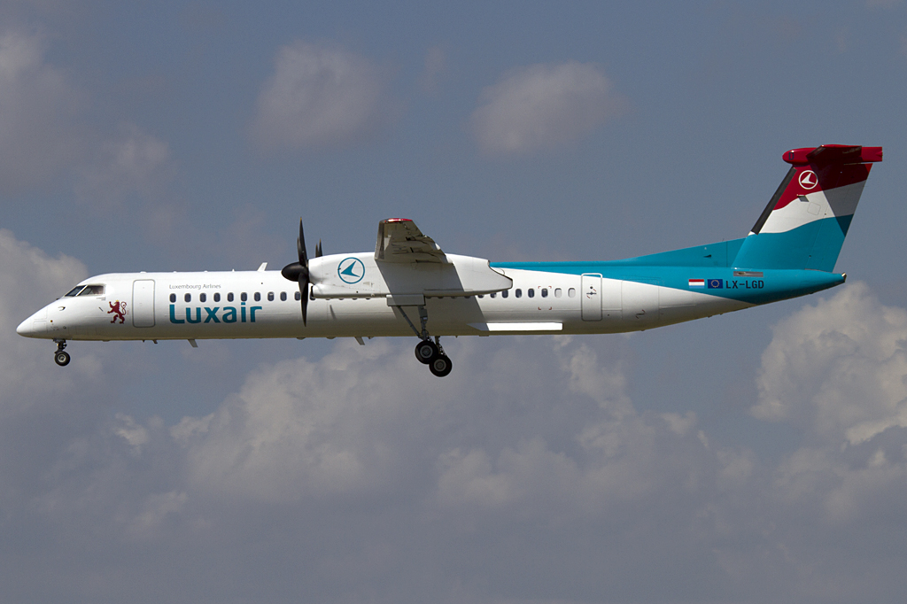 Luxair, LX-LGD, deHavilland, DHC-8Q-402, 10.09.2010, BCN, Barcelona, Spain


