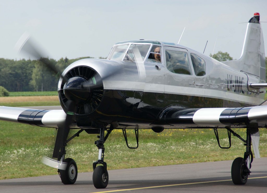 LY-JMC, Yakovlev Yak-18 T, 09.07.2011, EDLS, Stadtlohn-Vreden, Germany 

