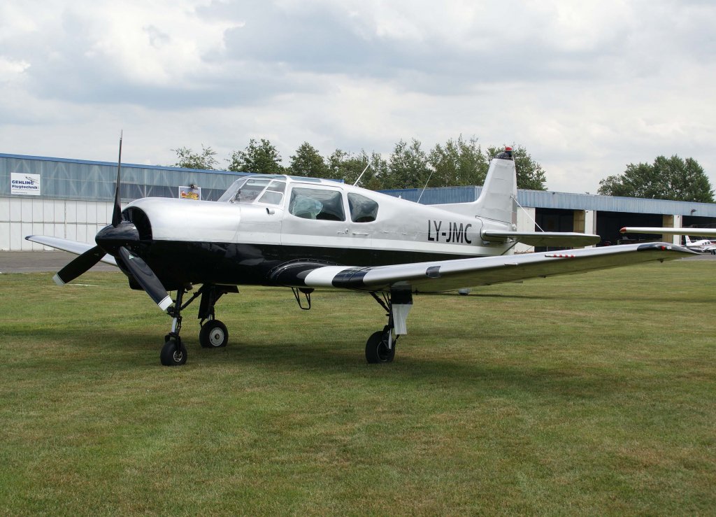 LY-JMC, Yakovlev Yak-18 T, 09.07.2011, EDLS, Stadtlohn-Vreden, Germany 

