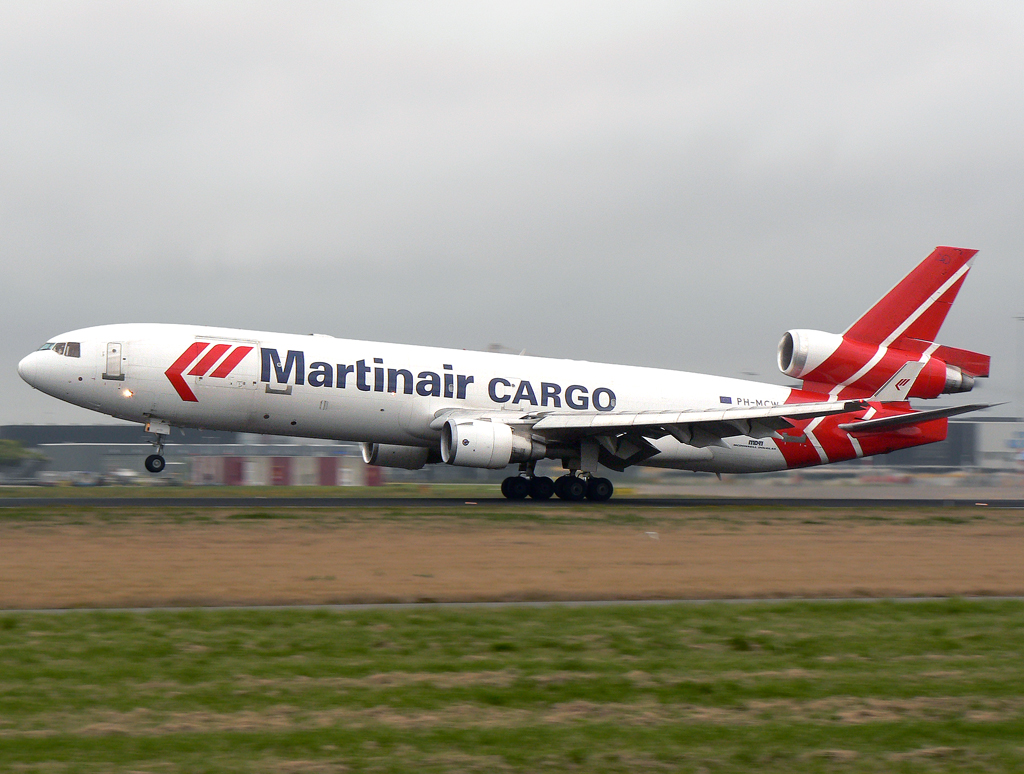 Martin Air Cargo MD-11F PH-MCW beim Takeoff auf 24 in AMS / EHAM / Amsterdam am 12.07.2007